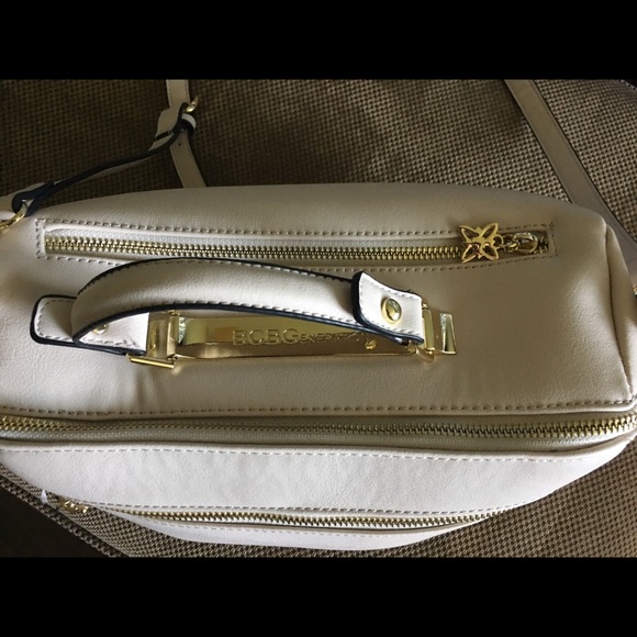 BCBG BAG,  Nice Medium sized bag - Picture 4 of 8